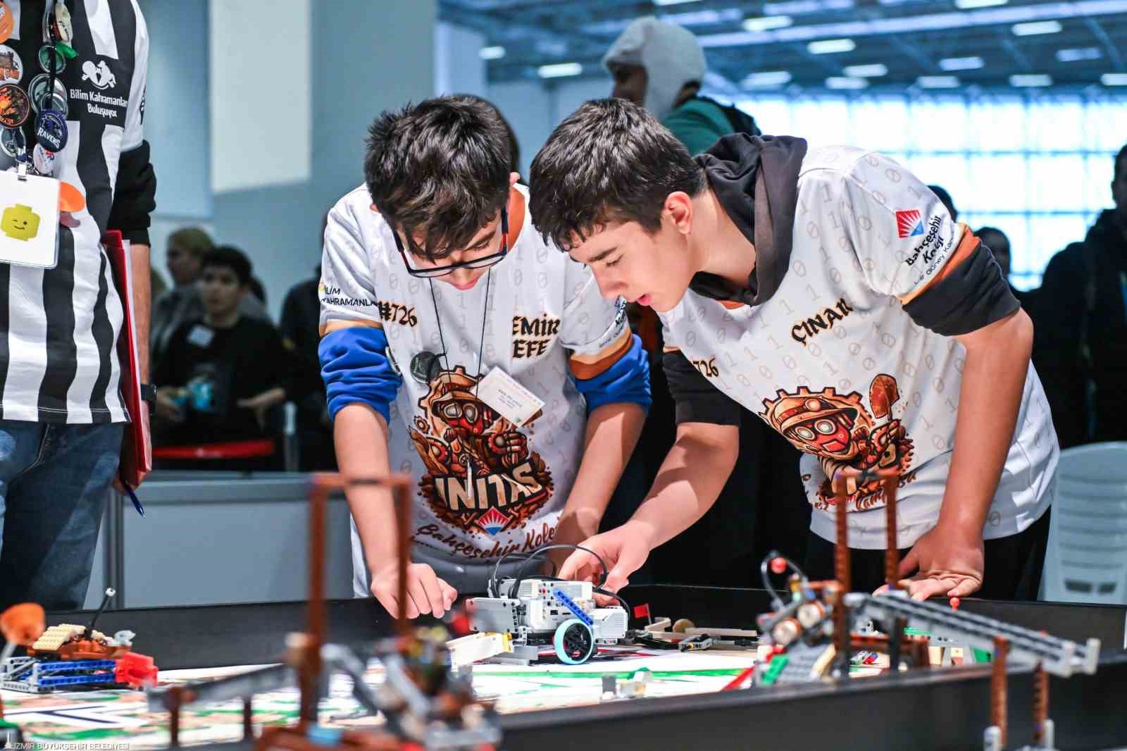 Bilim Kahramanları Fuar İzmir’de buluştu
