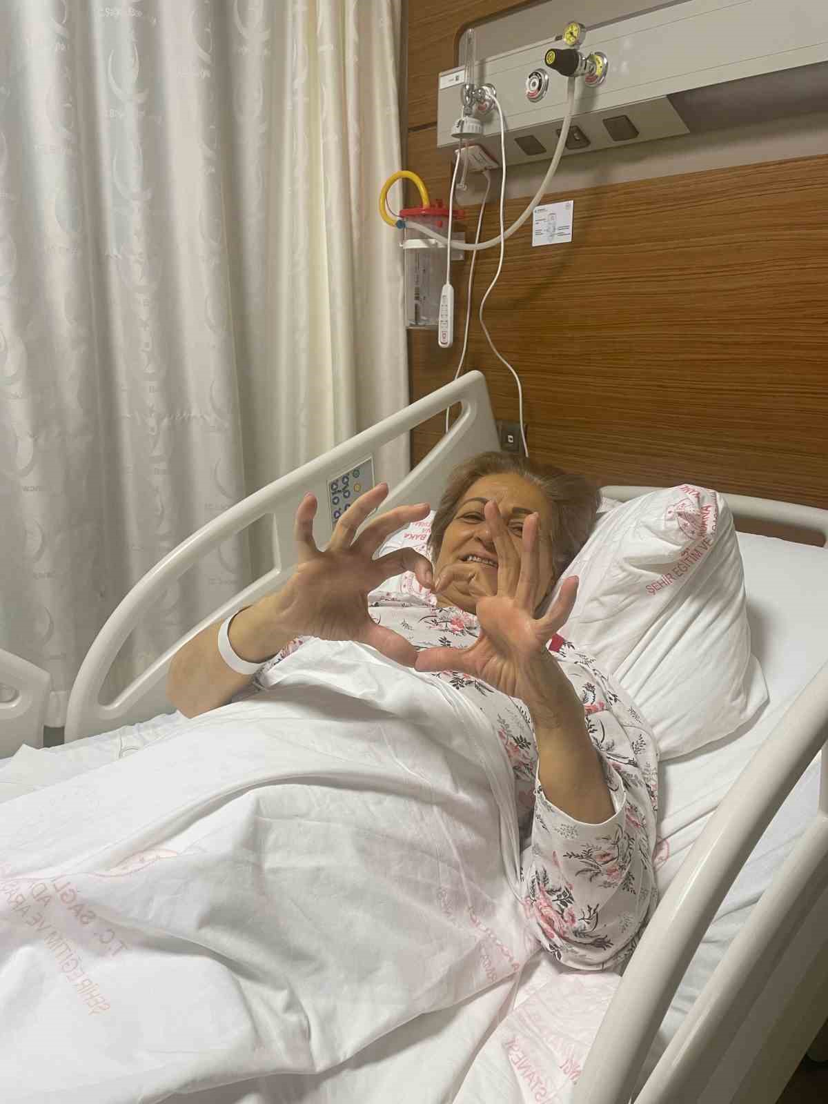 Bilinci kapanan anne, oğlundan aldığı karaciğerle yaşama tutundu
