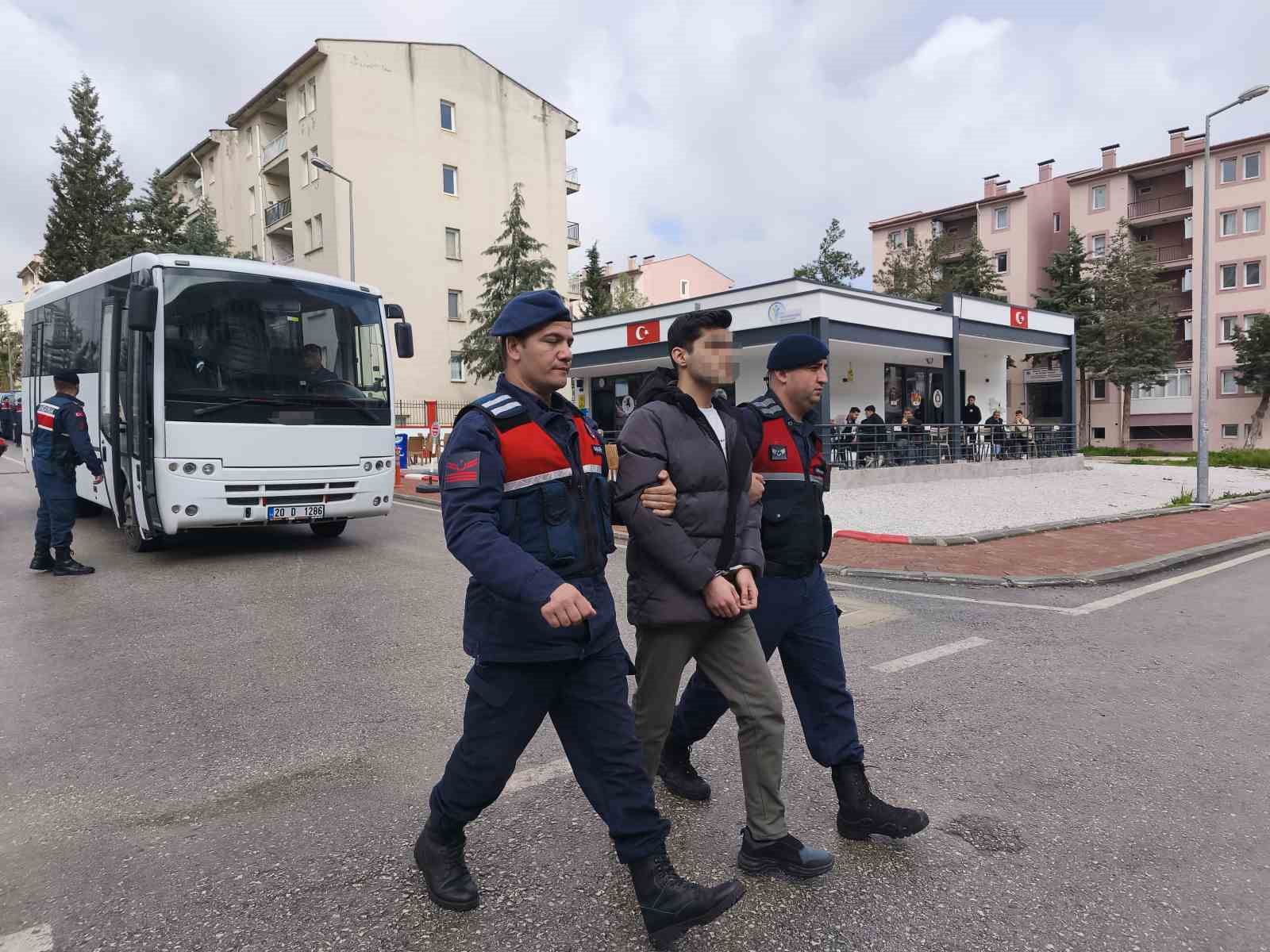 Bilişim dolandırıcılarına 9 ilde eş zamanlı operasyon: 14 gözaltı
