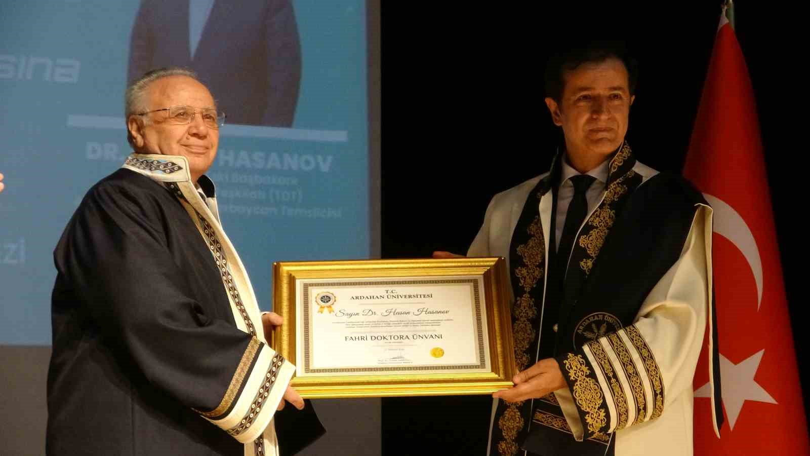 Binali Yıldırım’a fahri doktora ünvanı verildi
