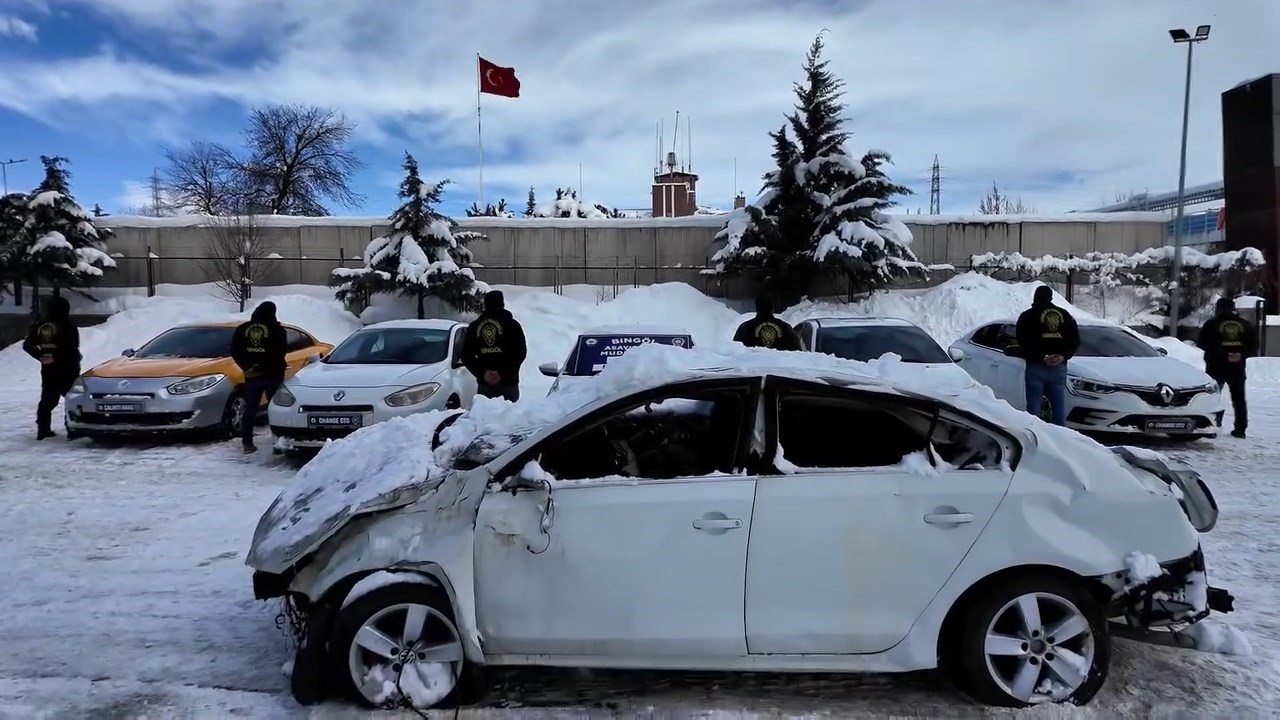 Bingöl merkezli "change" araç operasyonu: 4 tutuklama
