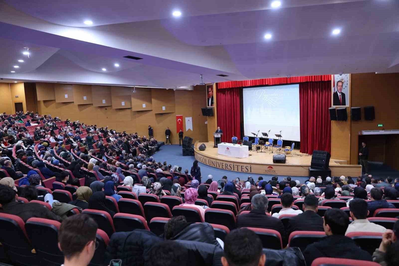 Bingöl Üniversitesi’nde Na’t-ı Şerif yarışması ödül töreni düzenlendi
