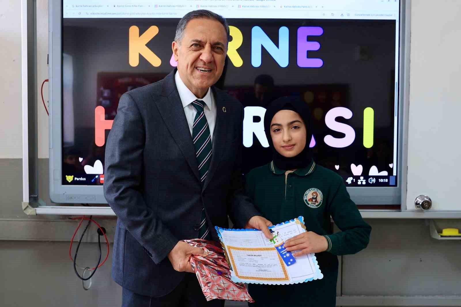 Bingöl’de 58 bin öğrenci karne sevinci yaşadı
