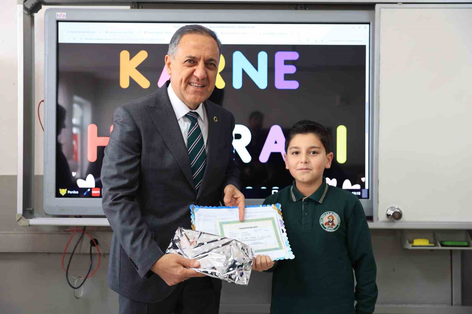 Bingöl’de 58 bin öğrenci karne sevinci yaşadı
