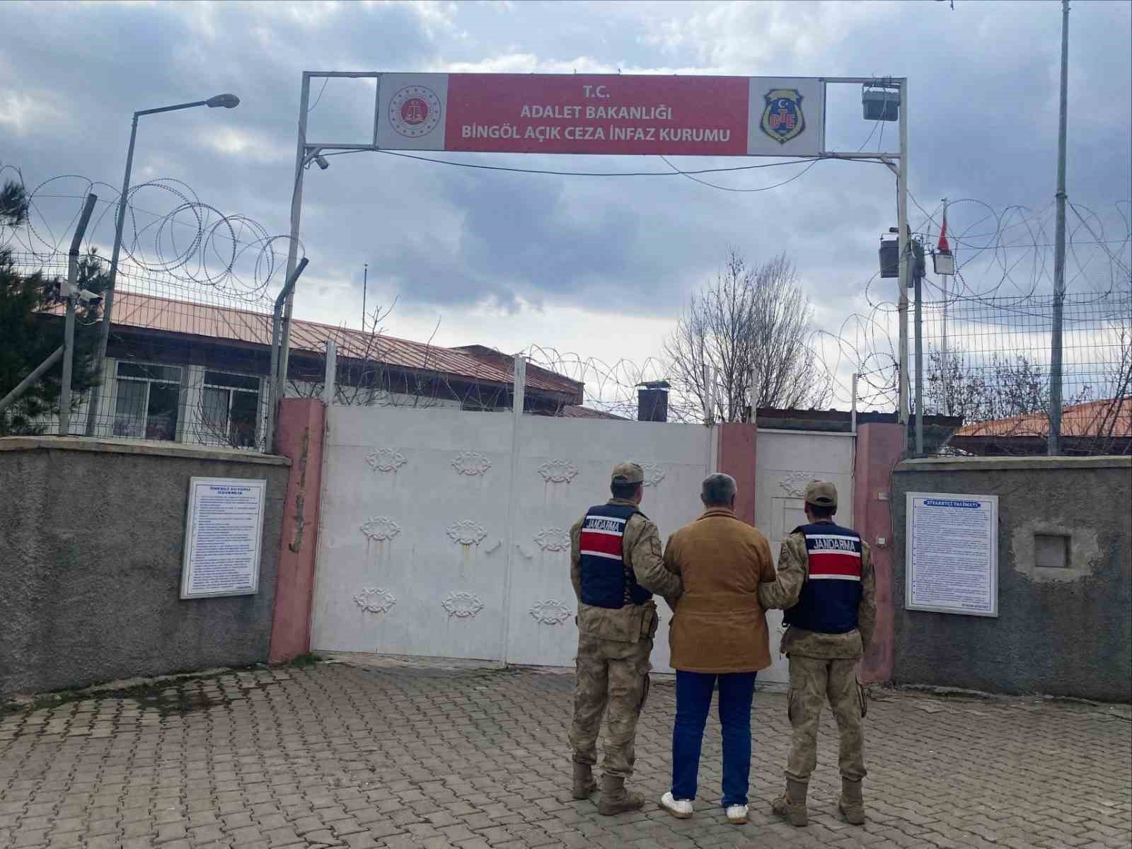 Bingöl’de aranan 10 şahıs yakalandı
