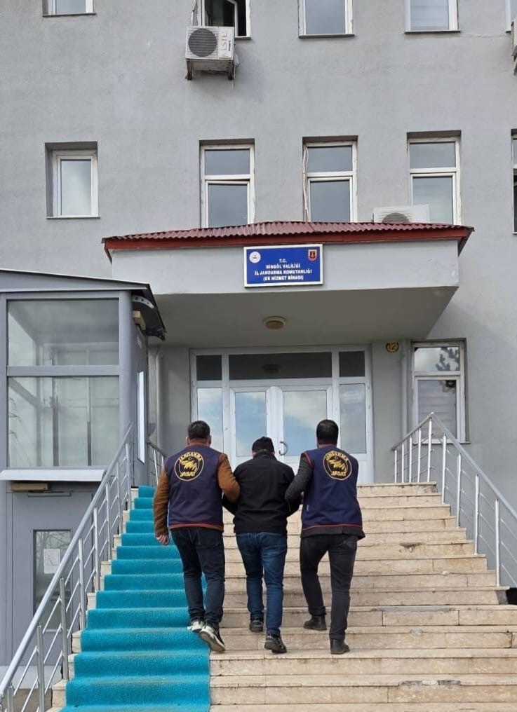 Bingöl’de aranan 10 şahıs yakalandı
