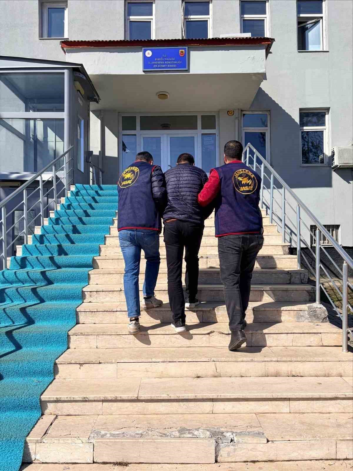Bingöl’de aranan 13 şüpheli yakalandı
