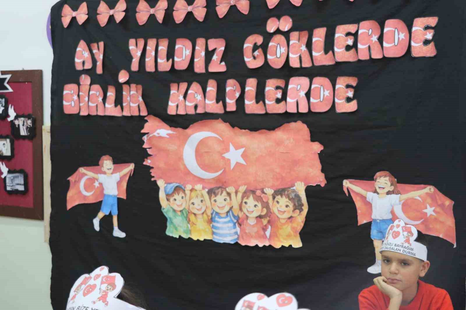 Bingöl’de ikinci dönemin ilk ders zili ‘Bayrak Sevgisi’ ile çaldı
