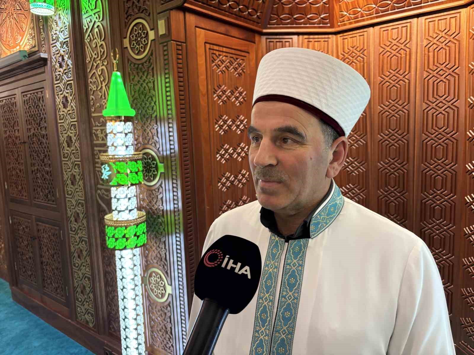 Bingöl’de ilk teravih coşkusu yaşandı
