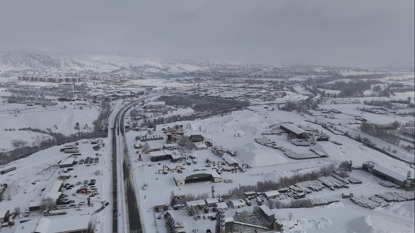 Bingöl’de kar temizliği sürüyor
