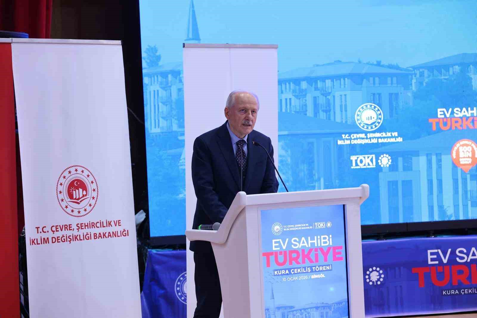 Bingöl’de TOKİ sosyal konutların kurası çekildi
Bingöl’de TOKİ sosyal konutların kurası çekildi