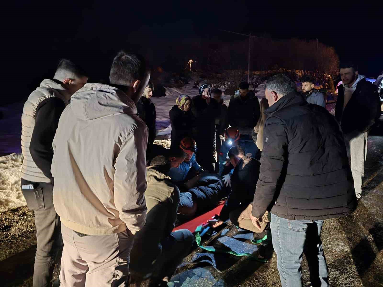 Bingöl’de trafik ikazası: 3 yaralı
