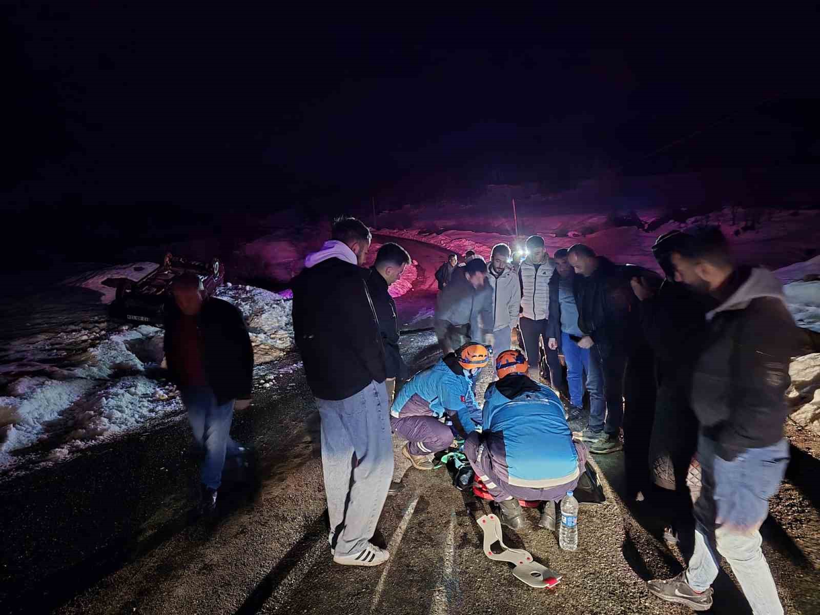 Bingöl’de trafik ikazası: 3 yaralı
