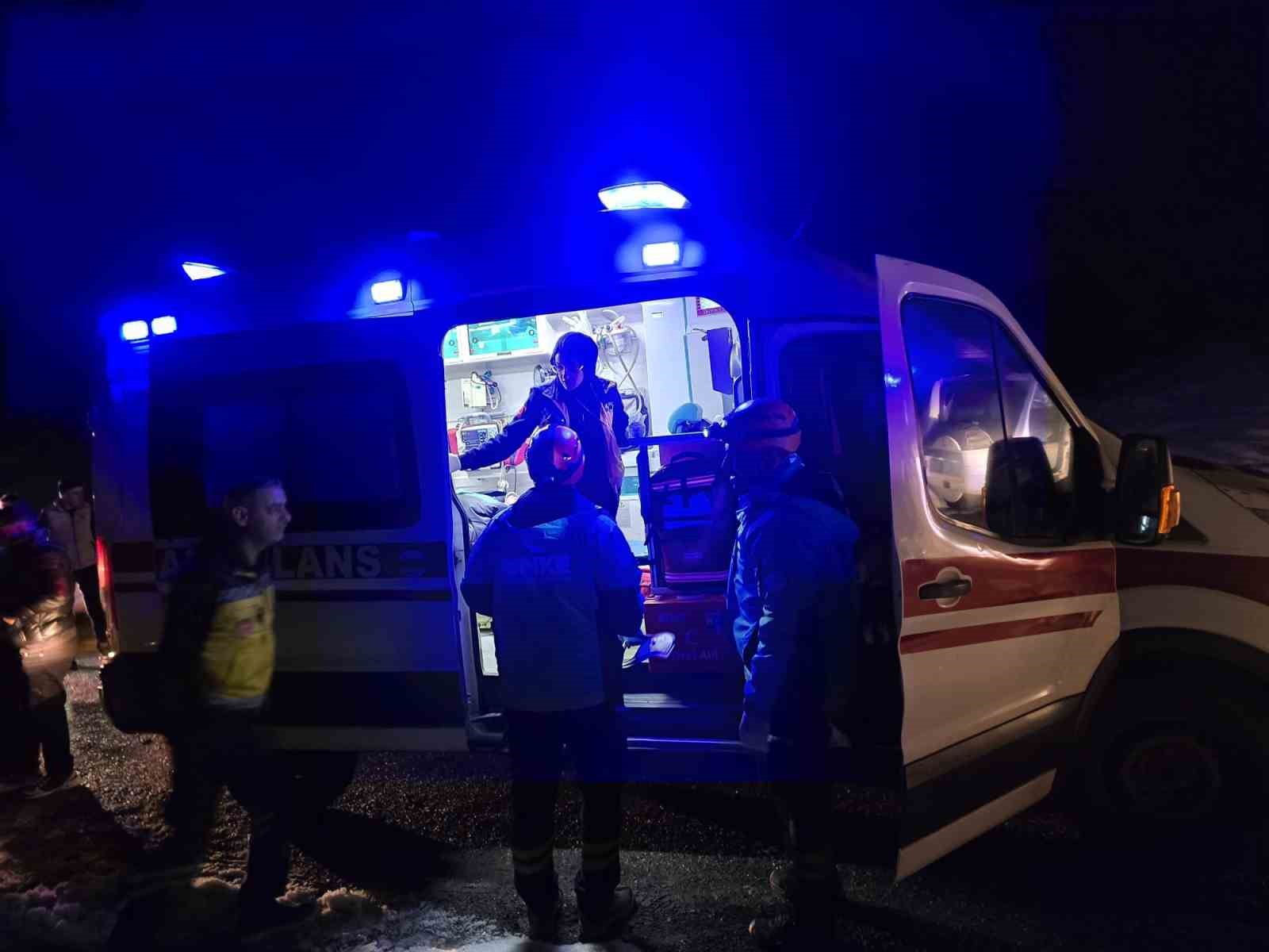 Bingöl’de trafik ikazası: 3 yaralı
