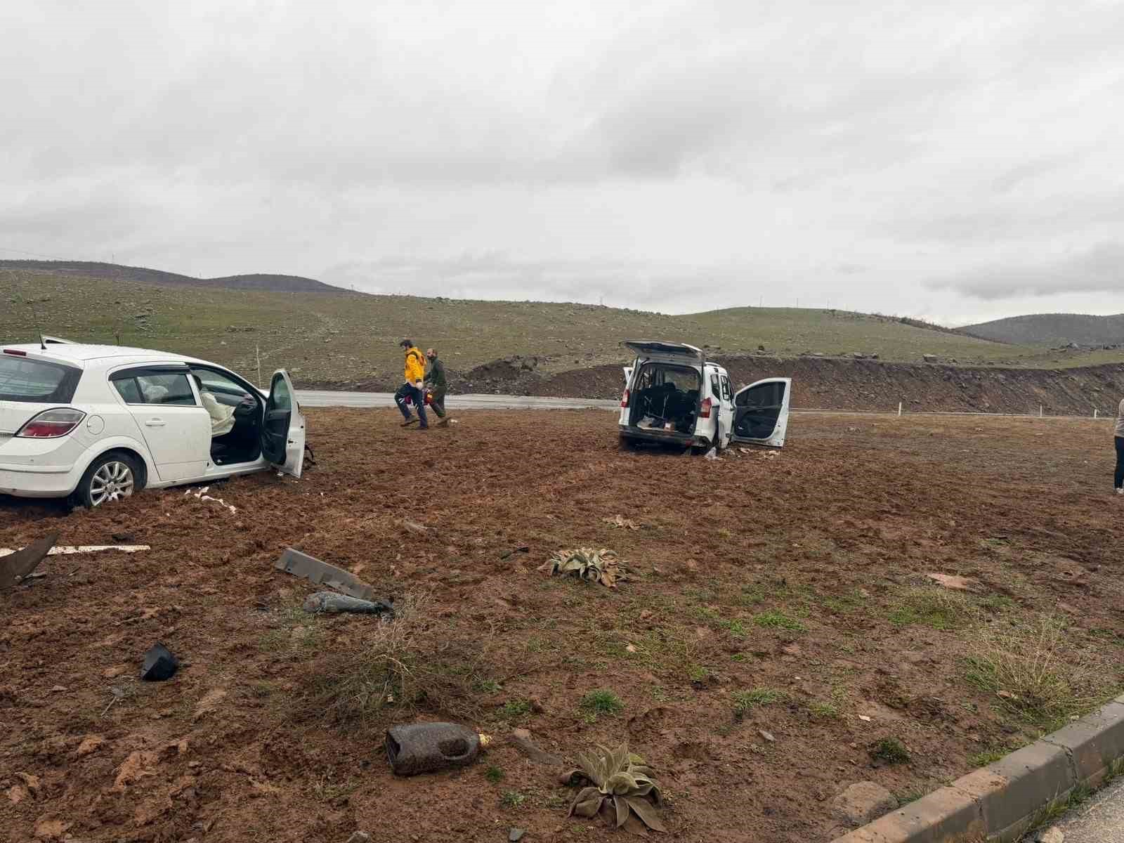 Bingöl’de trafik kazası: 12 yaralı
