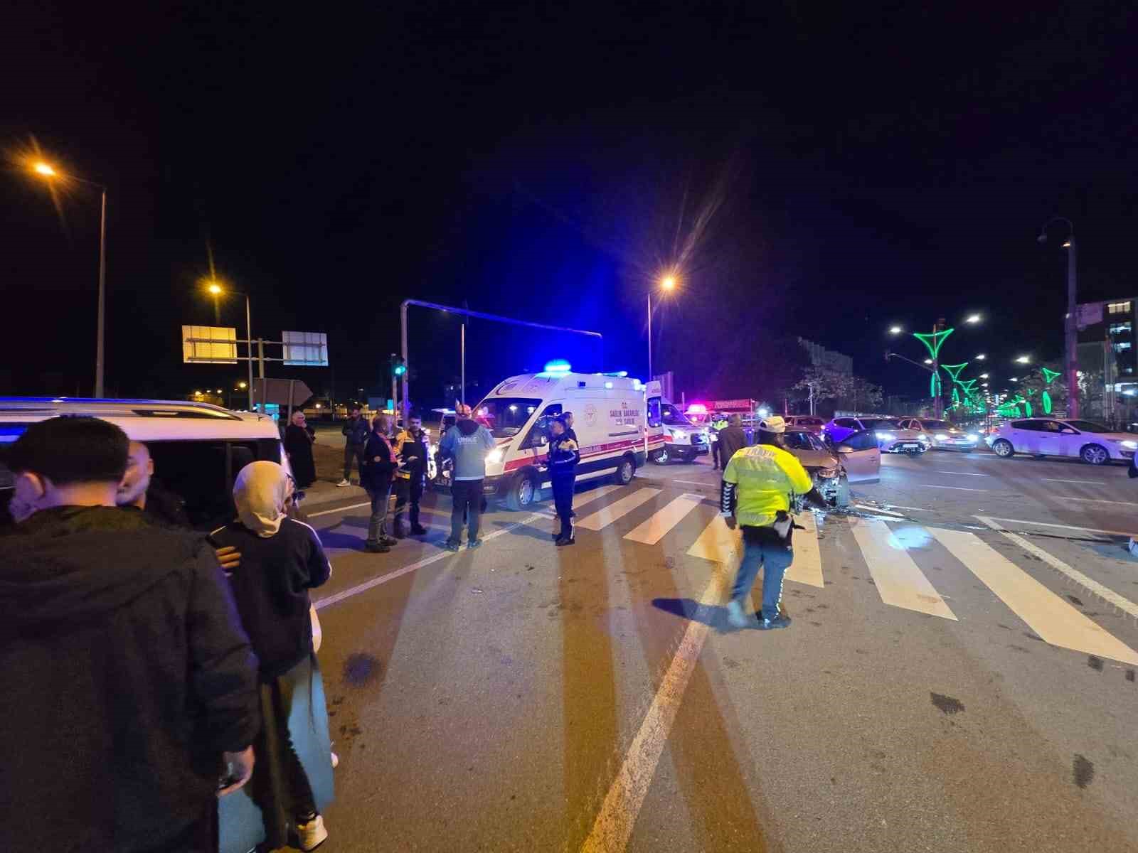 Bingöl’de trafik kazası: 5 yaralı
