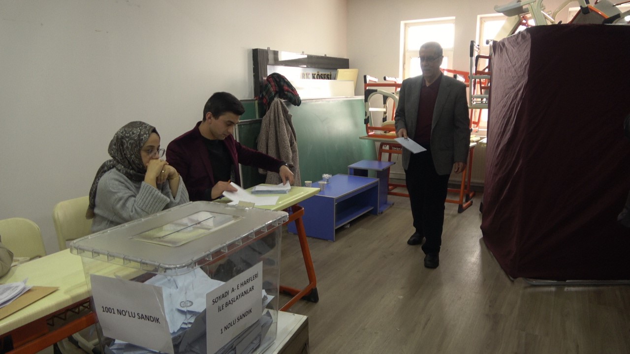 Bingöl’de yarım asırlık başkanlık sona erdi: Şoförler odasında yeni dönem
