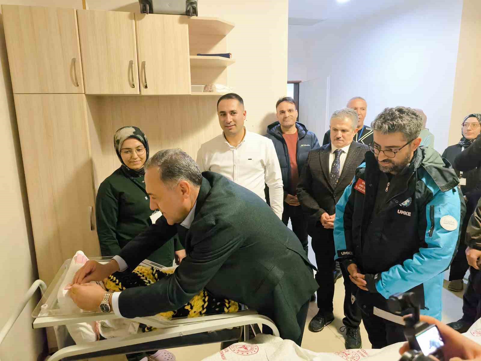 Bingöl’de yeni yılın ilk bebeği "Mihrişah" oldu
