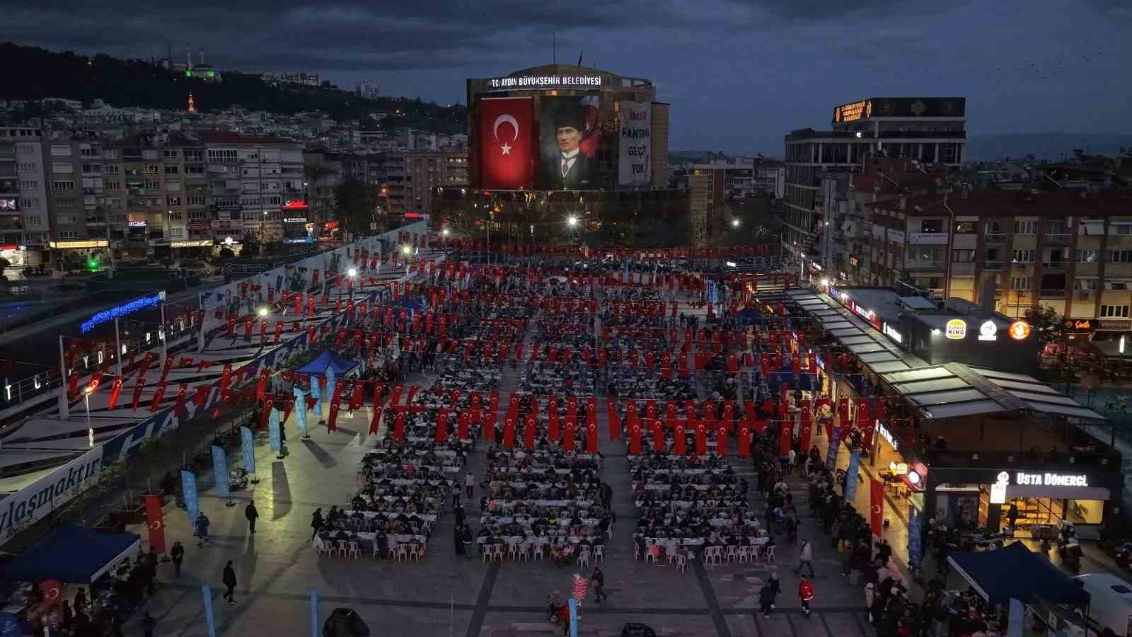 Binlerce Aydınlı, Büyükşehir’in sofralarında buluştu
