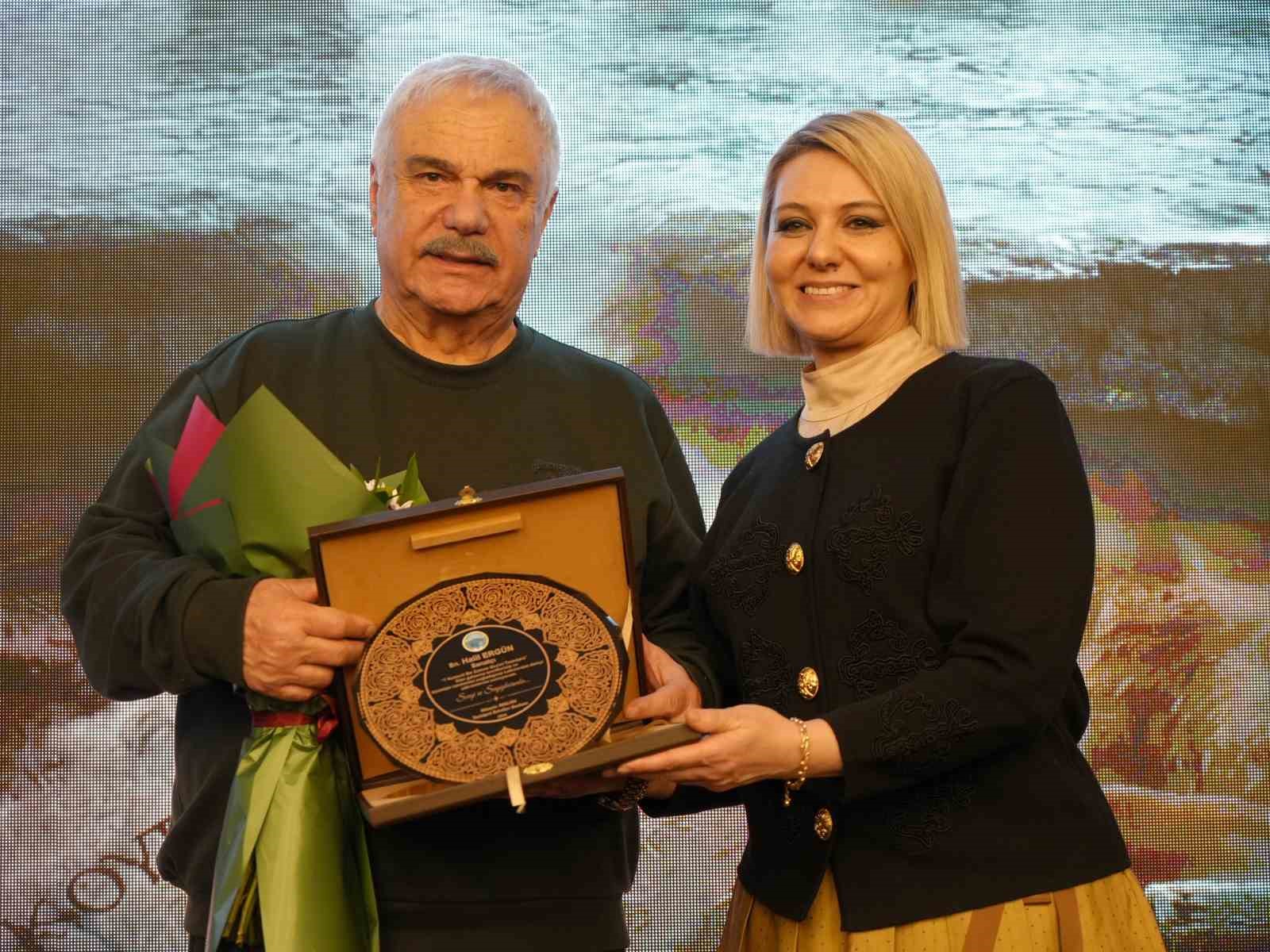 Binlerce yıllık tarihe yapay zekayla ışık tutulan filmin galasına yoğun ilgi
