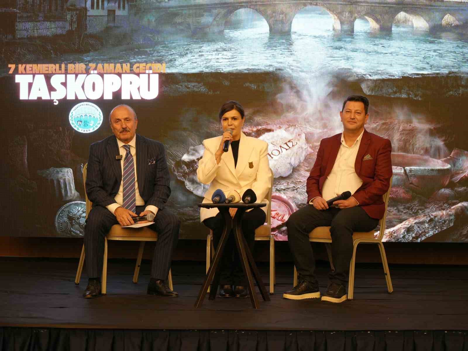 Binlerce yıllık tarihe yapay zekayla ışık tutulan filmin galasına yoğun ilgi
