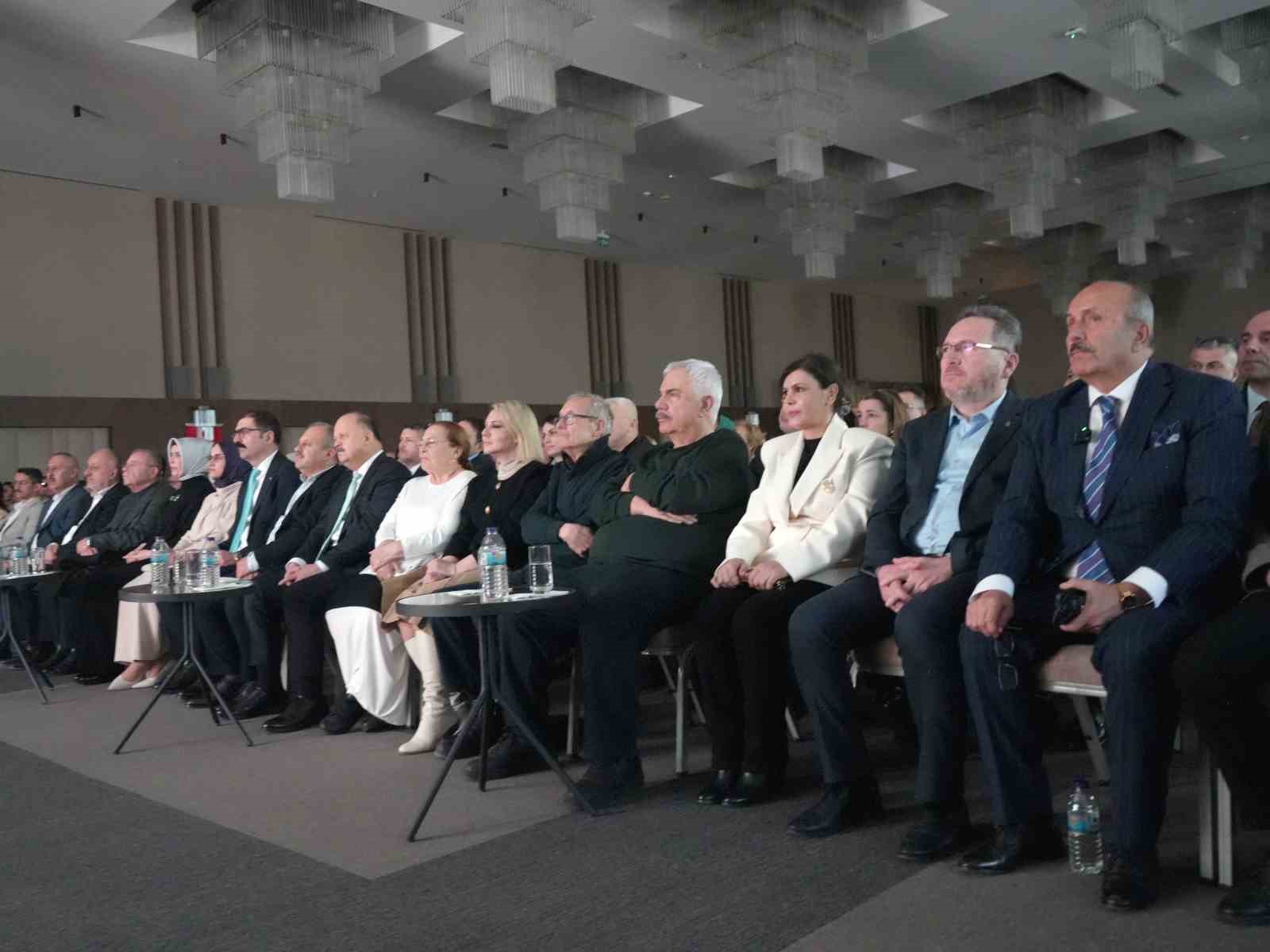 Binlerce yıllık tarihe yapay zekayla ışık tutulan filmin galasına yoğun ilgi
