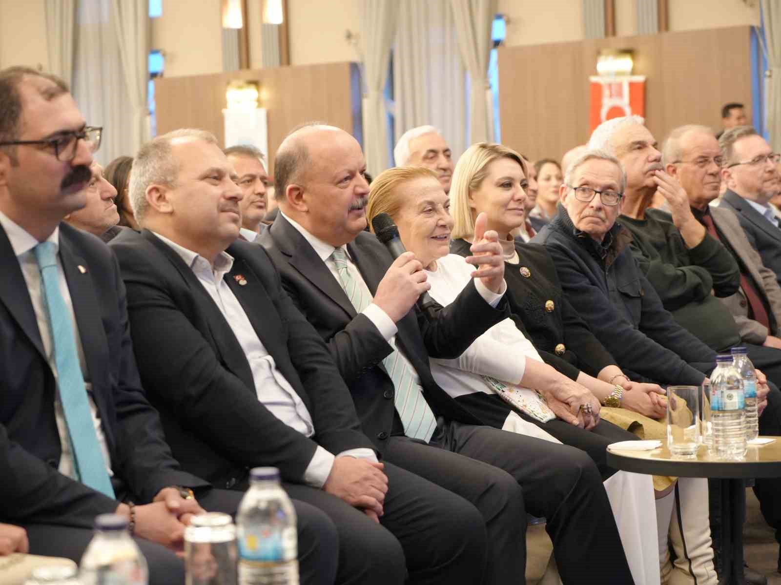 Binlerce yıllık tarihe yapay zekayla ışık tutulan filmin galasına yoğun ilgi
