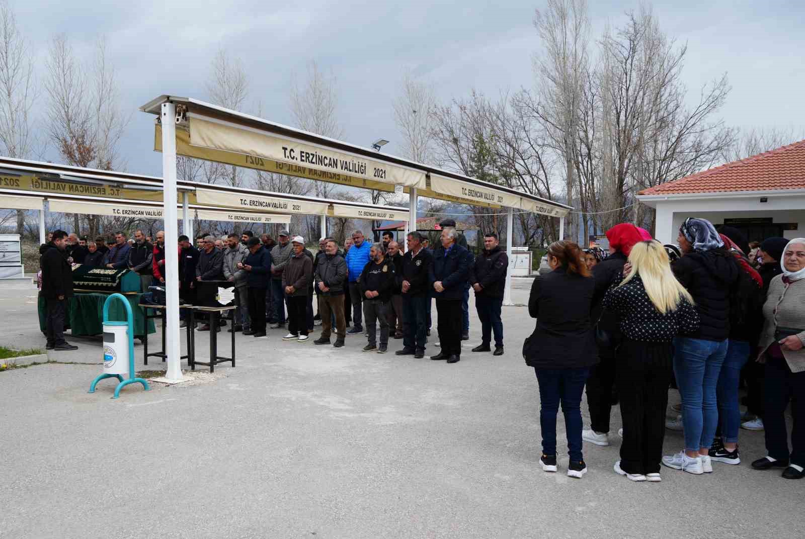 Bir anne daha hayattan koparıldı: Erzincan’da yürek yakan veda
