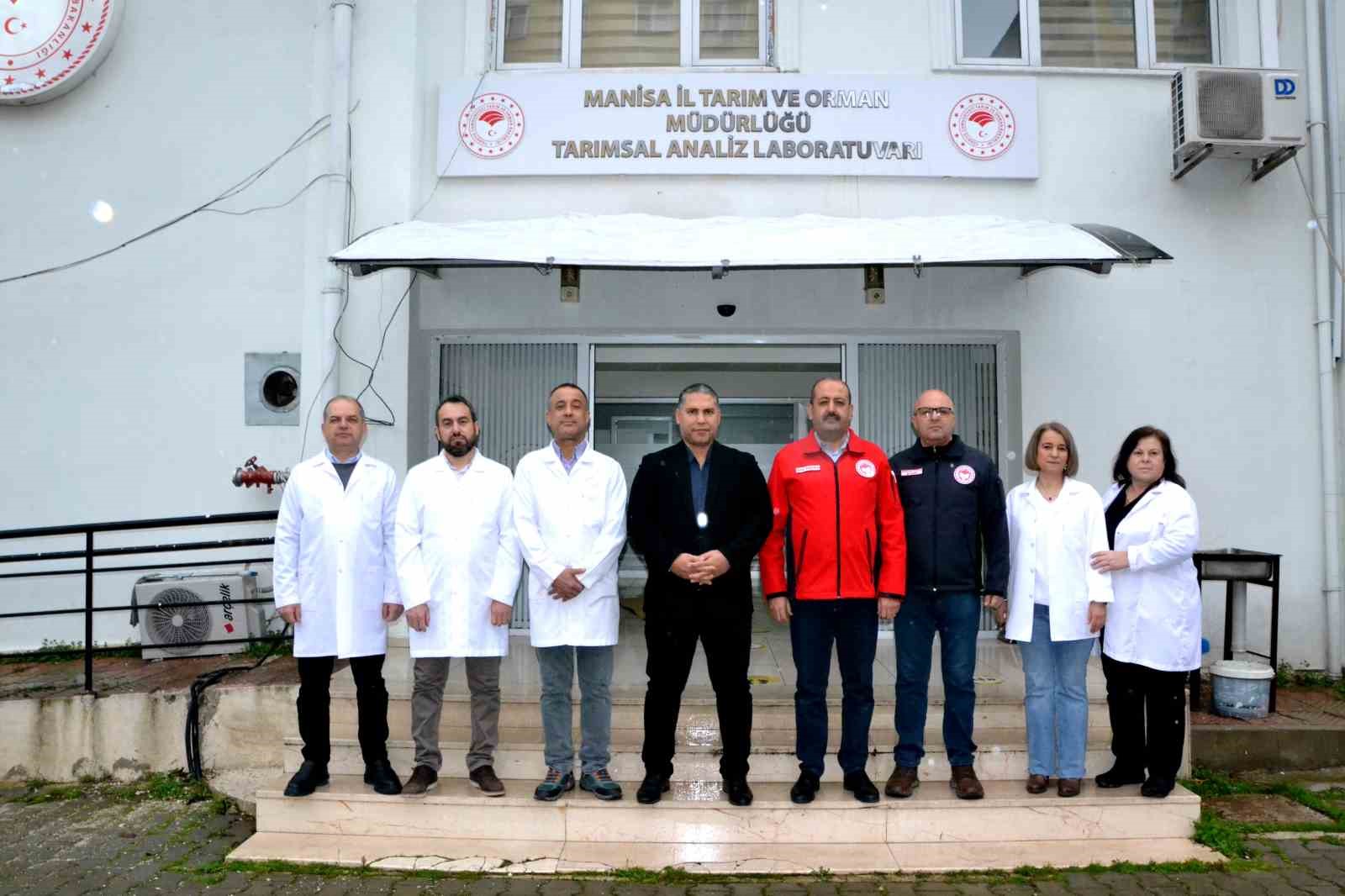 Bir avuç toprak, binlerce liralık zararı önleyebilir
Bir avuç toprak, binlerce liralık zararı önleyebilir