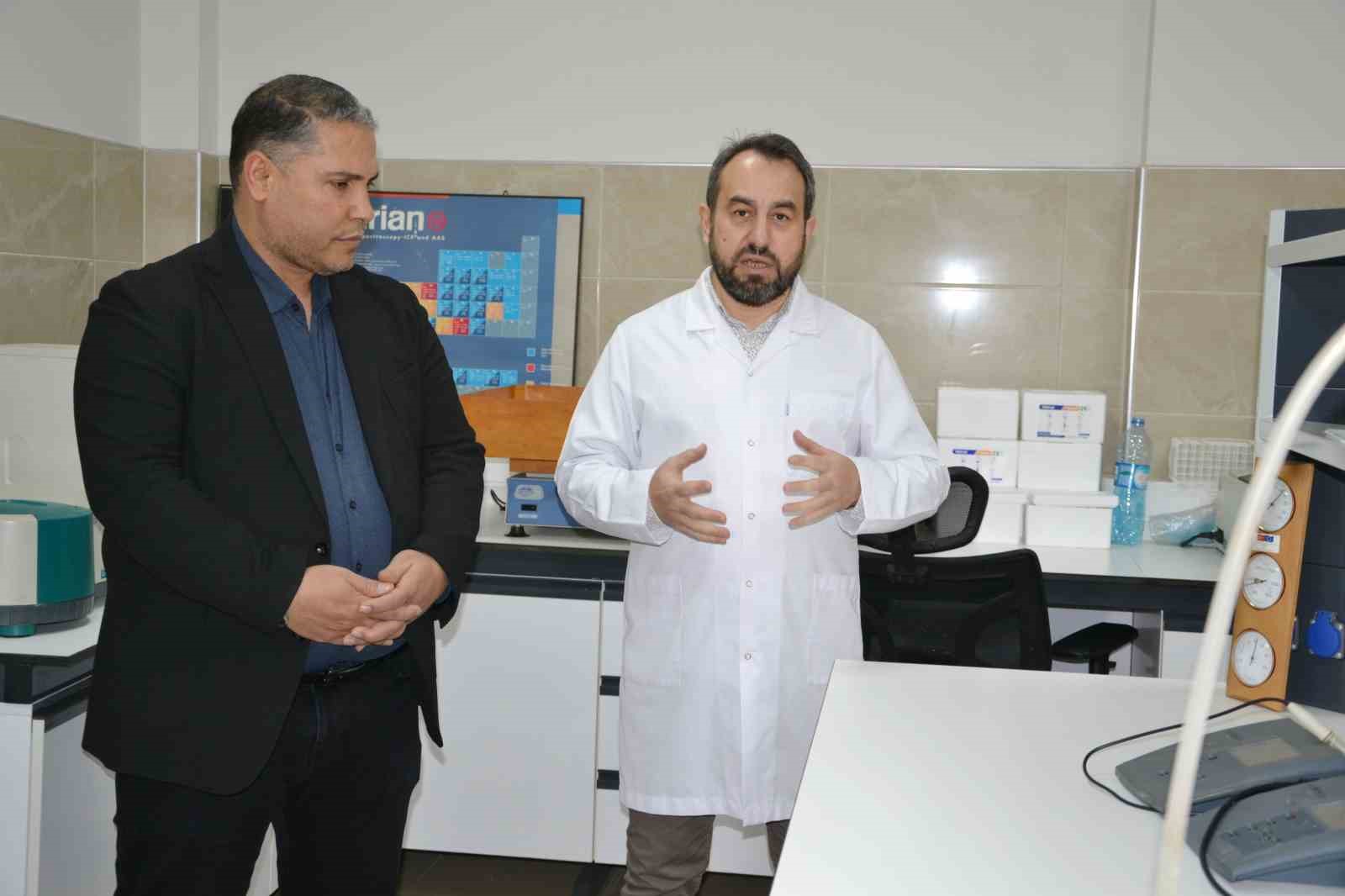 Bir avuç toprak, binlerce liralık zararı önleyebilir
Bir avuç toprak, binlerce liralık zararı önleyebilir