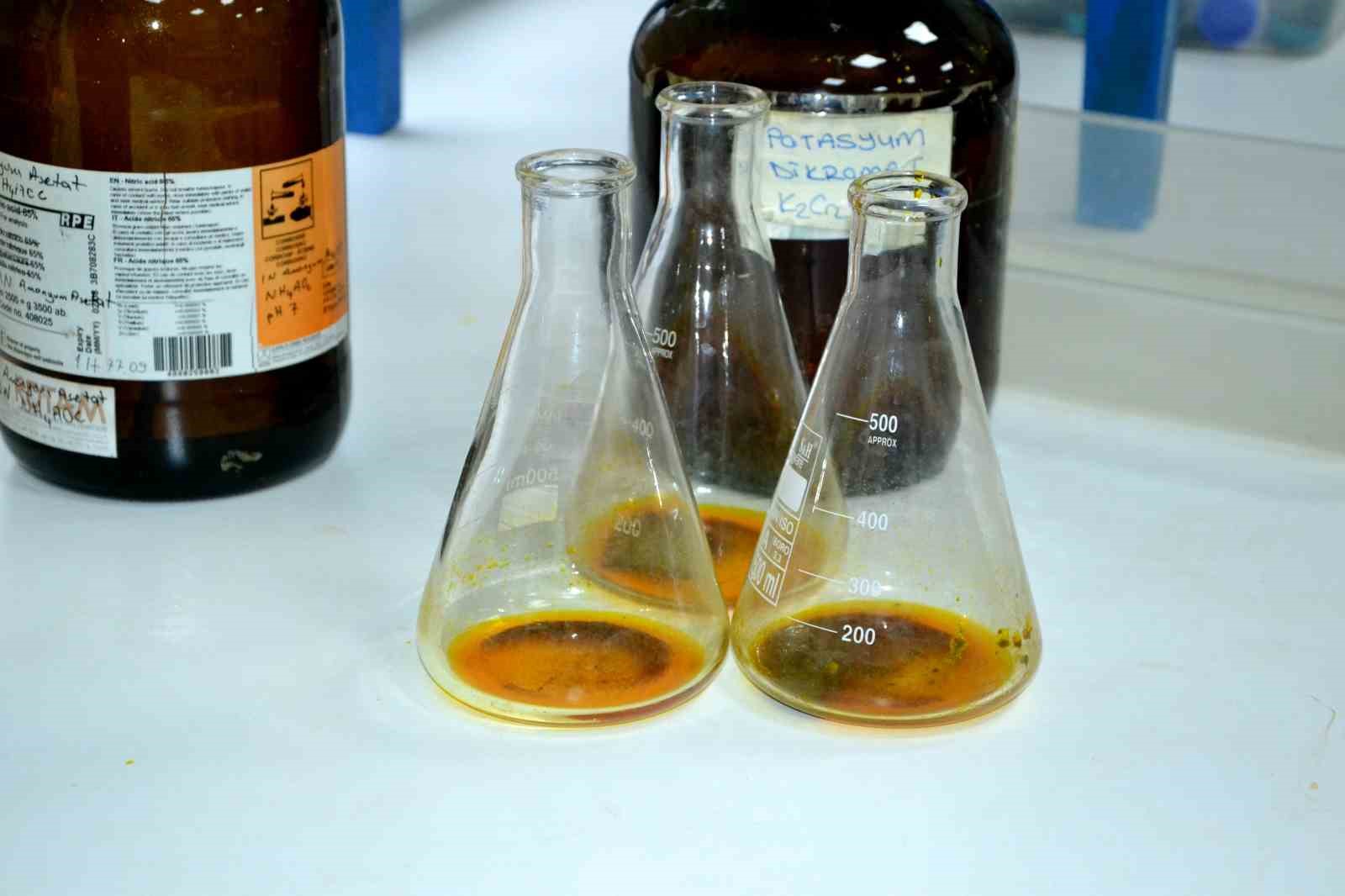 Bir avuç toprak, binlerce liralık zararı önleyebilir
Bir avuç toprak, binlerce liralık zararı önleyebilir