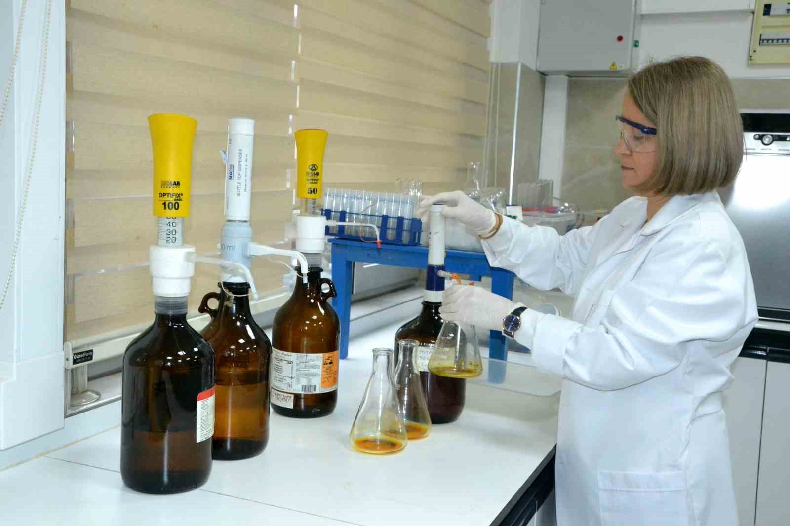 Bir avuç toprak, binlerce liralık zararı önleyebilir
Bir avuç toprak, binlerce liralık zararı önleyebilir