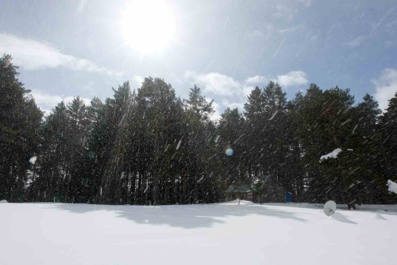 Bir günde dört mevsimi birden yaşadılar
