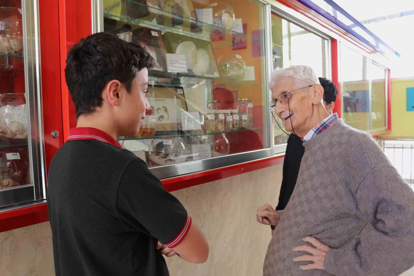 Bir yumurta ile başladığı biyoloji merakını müzeye dönüştürdü
