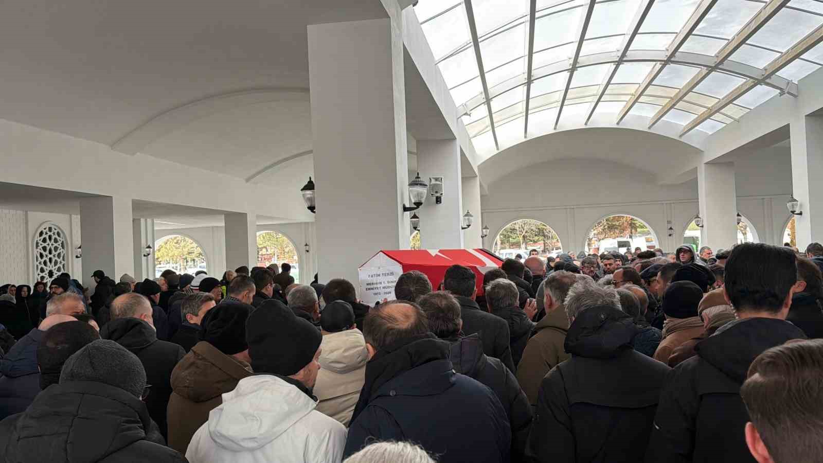 Birinci Sınıf Emniyet Müdürü Fatih Terzi, son yolculuğuna uğurlandı
