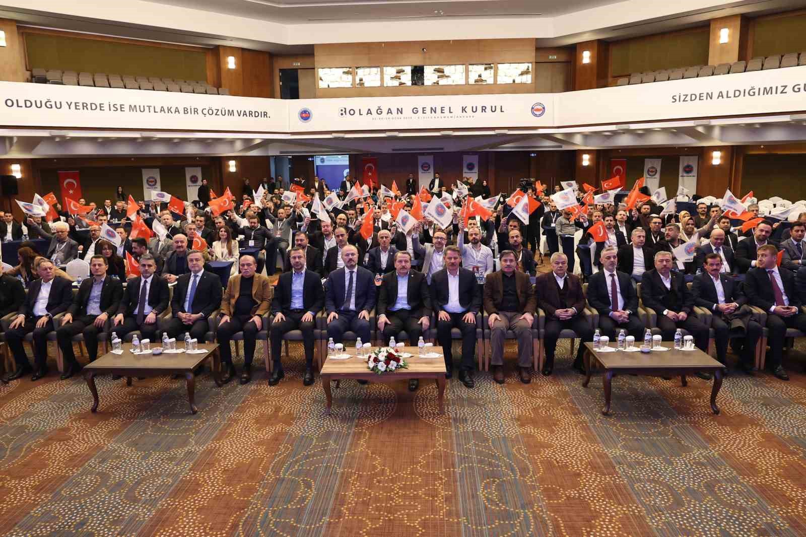 Birlik Haber-Sen 8. Olağan Genel Kurulu’nda Ömer Budak güven tazeledi
Birlik Haber-Sen 8. Olağan Genel Kurulu’nda Ömer Budak güven tazeledi