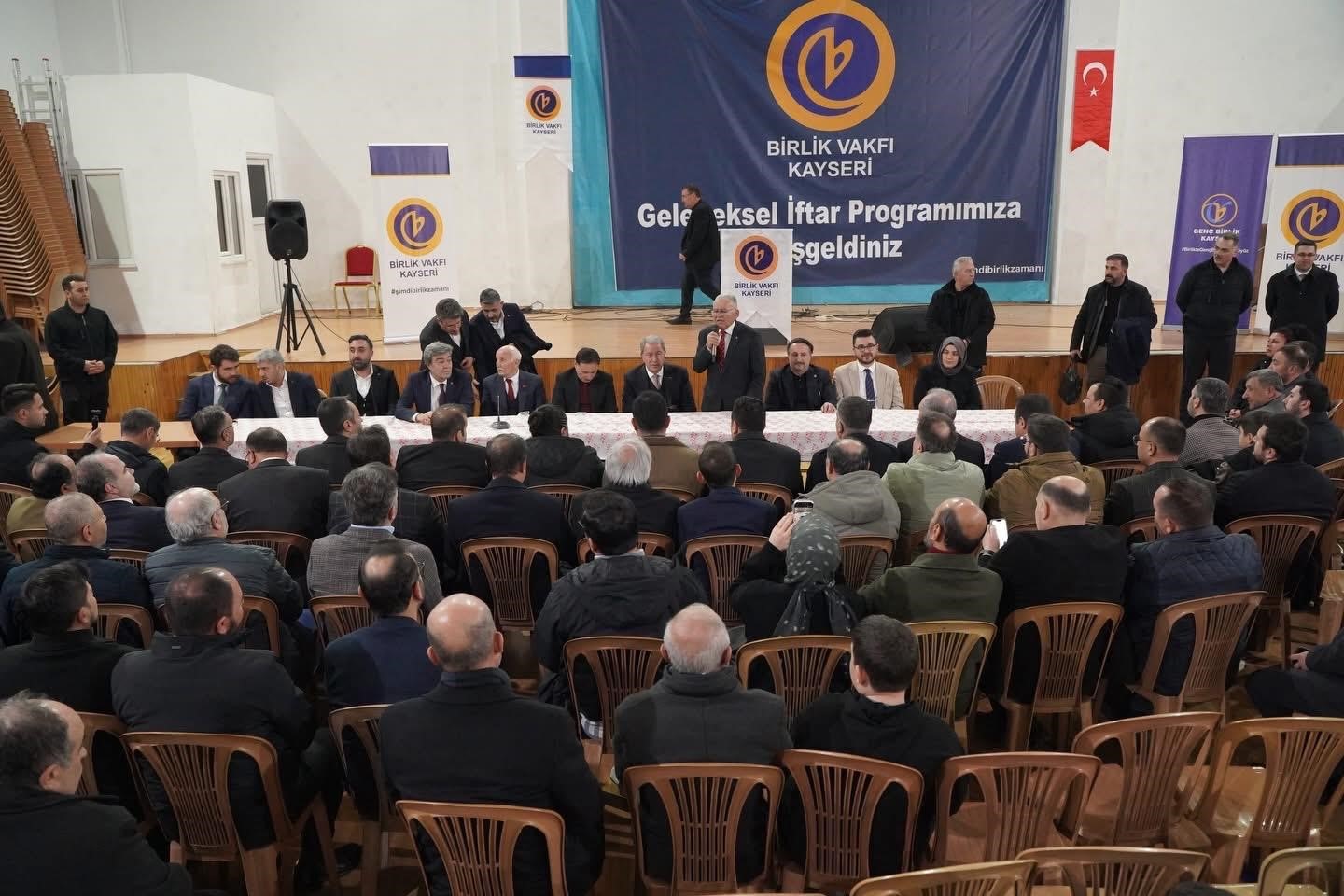 Birlik Vakfı iftarda bir araya geldi
