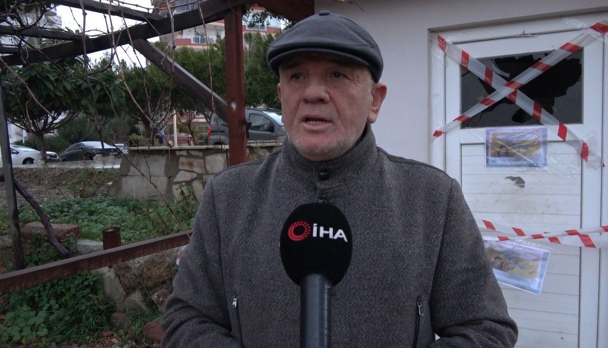 Bisikletli magandalar sürücülerin kabusu oldu: Araçların lastiklerini kesip tuvalete zarar verdiler
