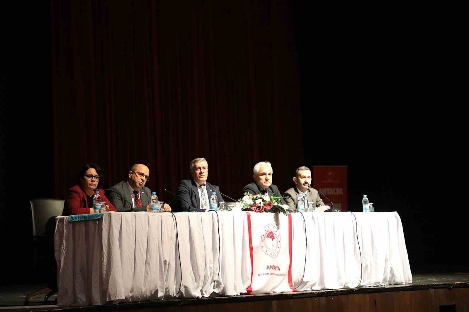 Bitki koruma ürünlerinin doğru kullanımı izlenecek
Bitki koruma ürünlerinin doğru kullanımı izlenecek