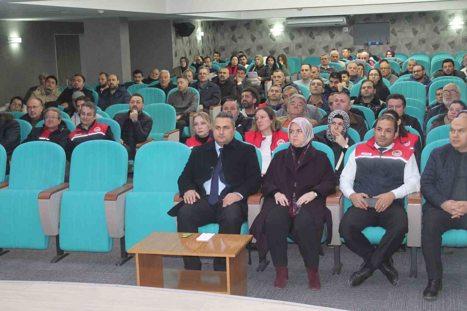 Bitki koruma ürünü ve gübre bayilerine bilgilendirmesi yapıldı
