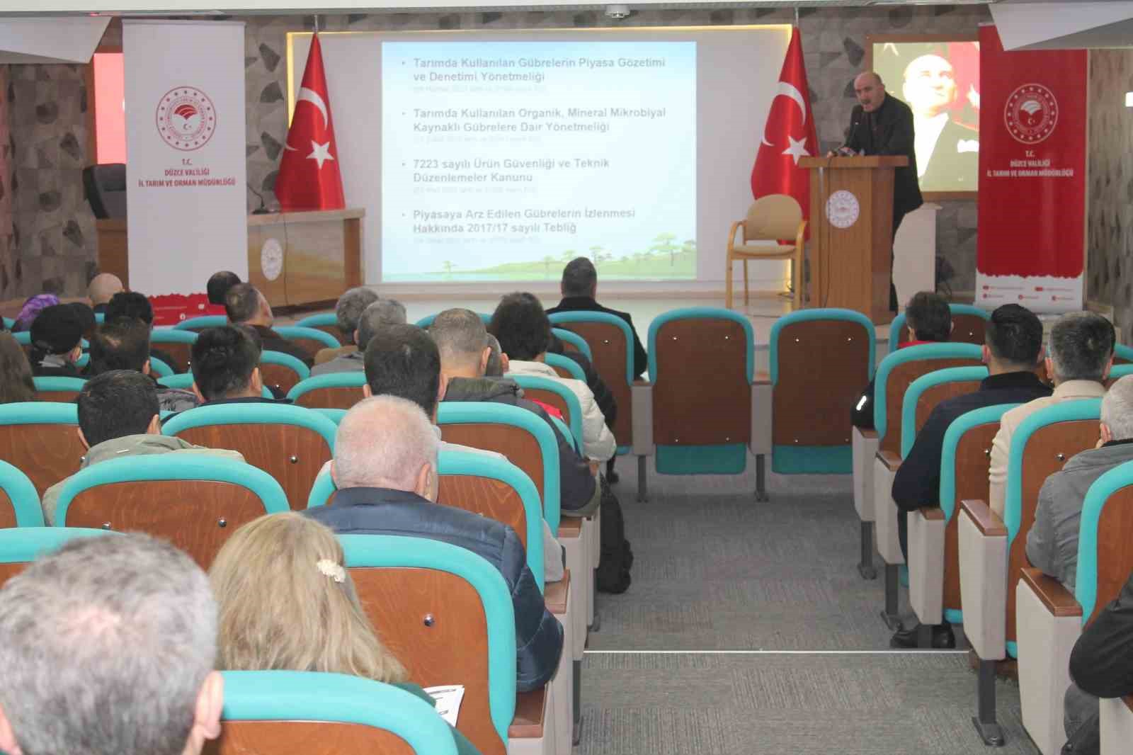 Bitki koruma ürünü ve gübre bayilerine bilgilendirmesi yapıldı
