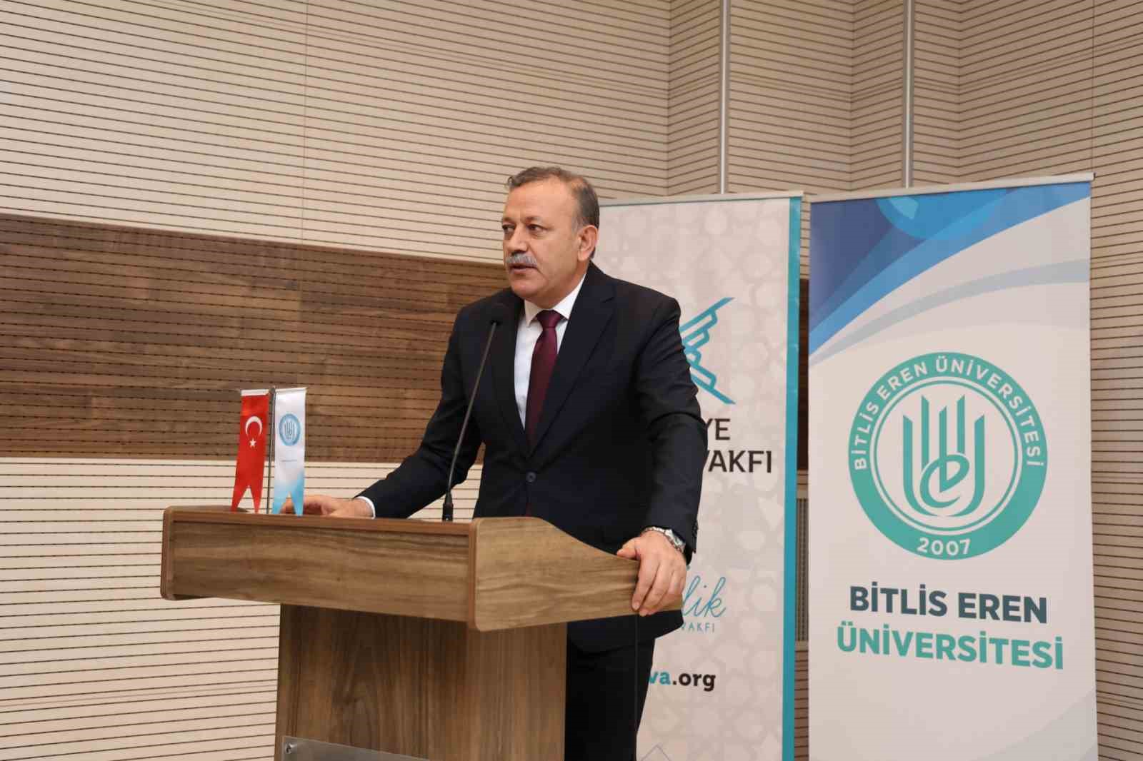 Bitlis İhtisas Akademi’nin açılış ve lansman programı gerçekleştirildi
Bitlis İhtisas Akademi’nin açılış ve lansman programı gerçekleştirildi