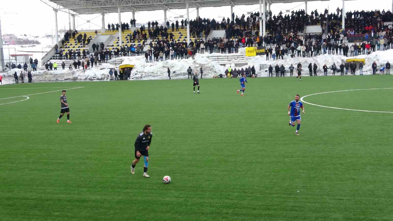 Bitlis Spor 1916 evinde puan kaybetti
