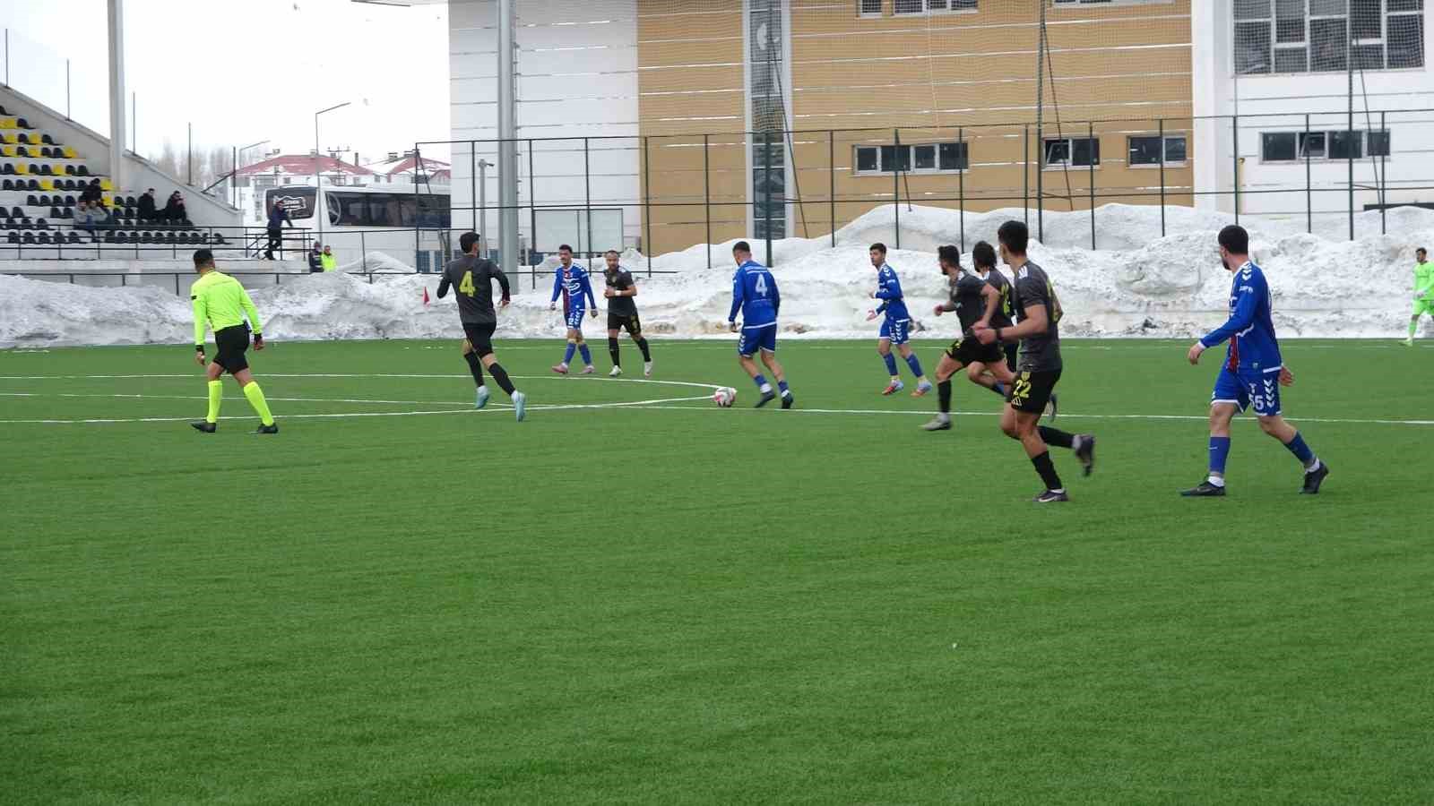 Bitlis Spor 1916 evinde puan kaybetti
