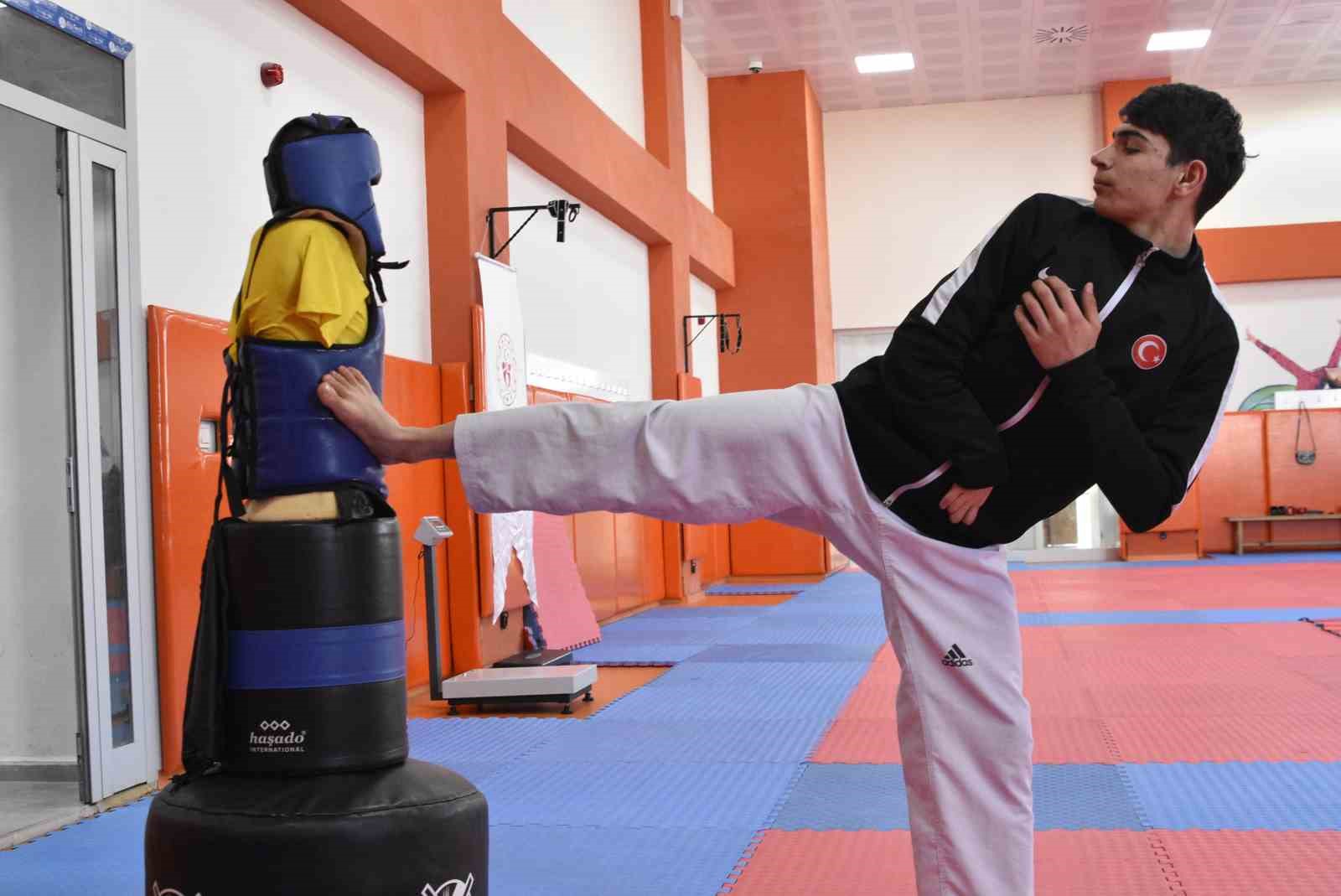 Bitlisli taekwondocu Nurcihan Ekinci’nin hedefi 2032 Paralimpik Oyunları
