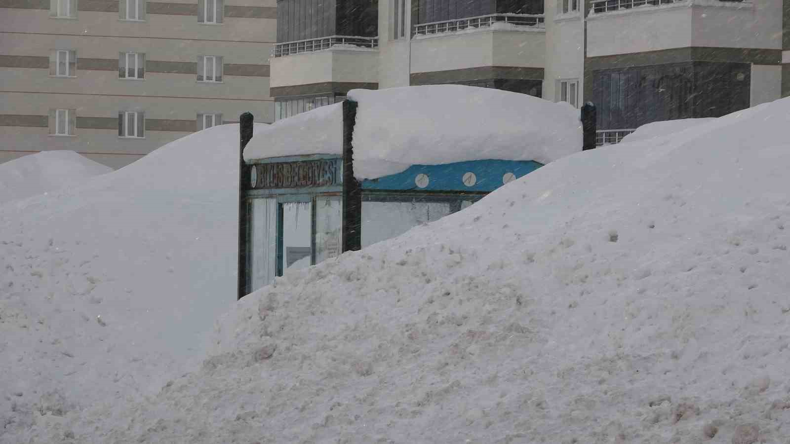 Bitlis’te 76 köy yolu ulaşıma kapalı
