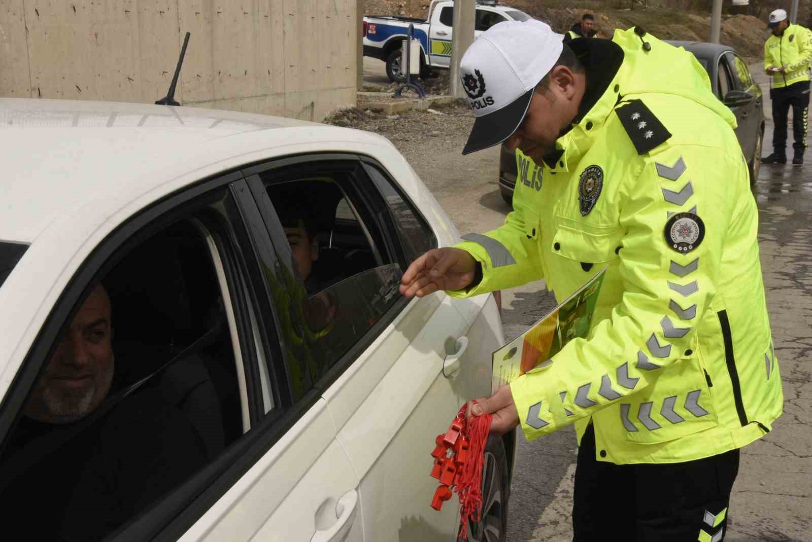 Bitlis’te bayram öncesi sıkı trafik denetimi

