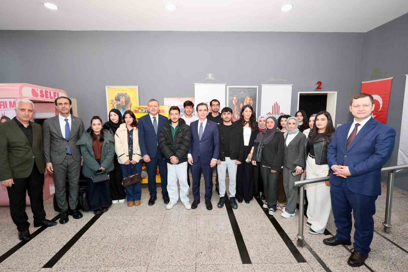 Bitlis’te "Hind Rajab’ın Sesi" filminin özel gösterimi yapıldı
