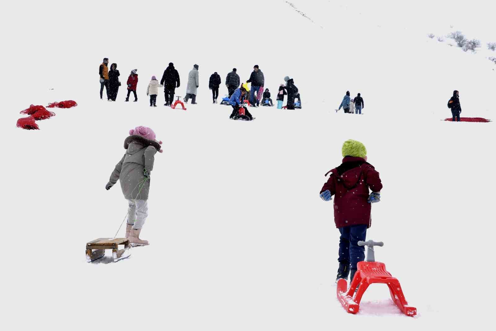 Bitlis’te kış turizmi yarı yıl tatiliyle canlandı
