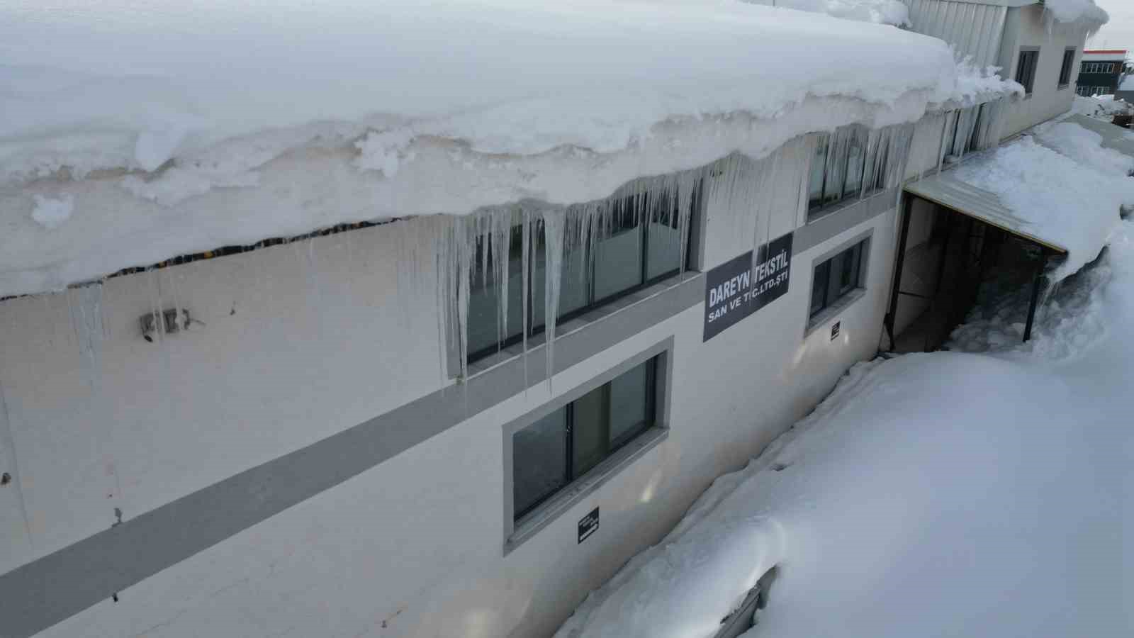 Bitlis’te soğuk hava etkisini sürdürüyor
